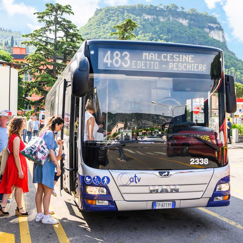 The ATV bus number 483 from Peschiera del Garda to Malcesine.