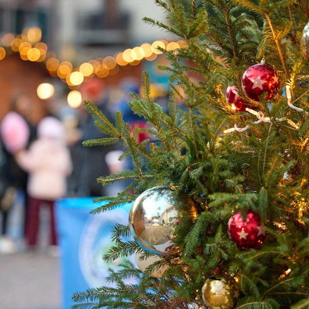 Christmas market and winter decorations at Lake Garda.