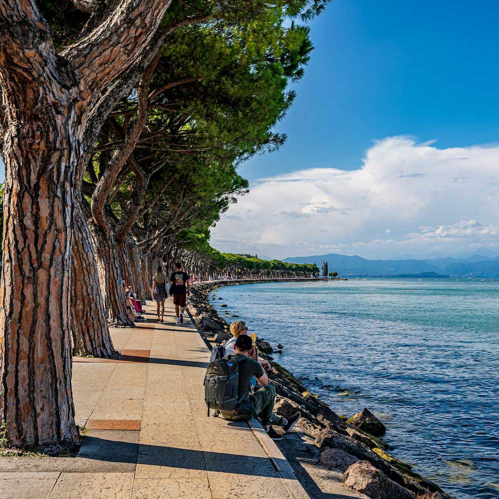 Lakeside promenade in Peschiera del Garda, from the Mazzini lakefront all the way to the Fornaci Marina.